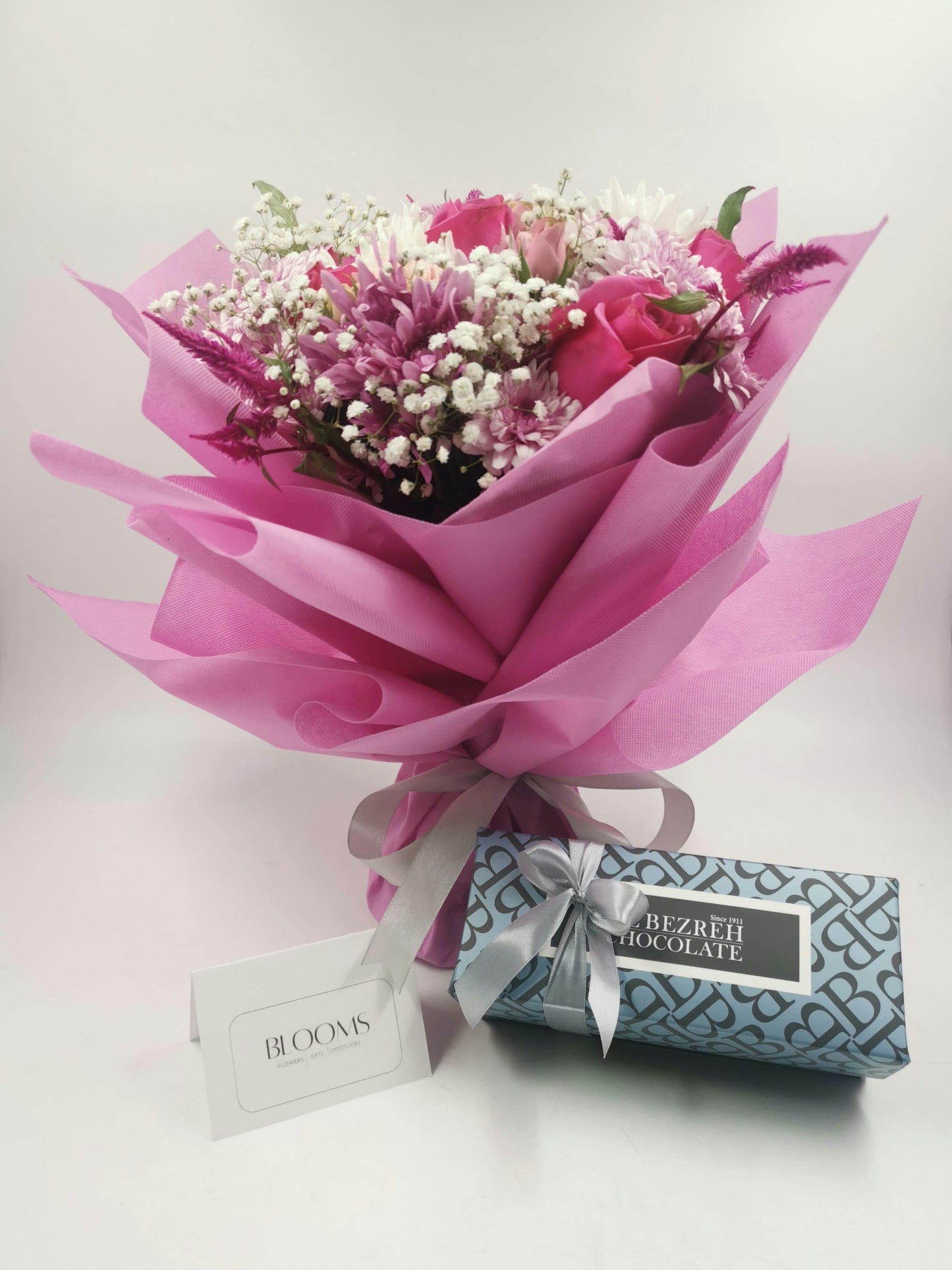 pink bouquet with Luxury chocolate