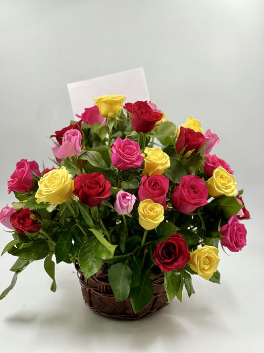 mix roses basket