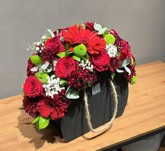 red roses and flowers picnic bag