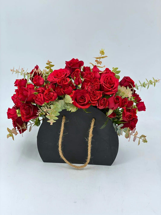 Picnic bag or baby red roses