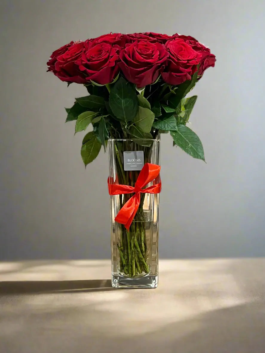 Luxury 20 red roses vase Flowers Shop Amman Blooms Flowers