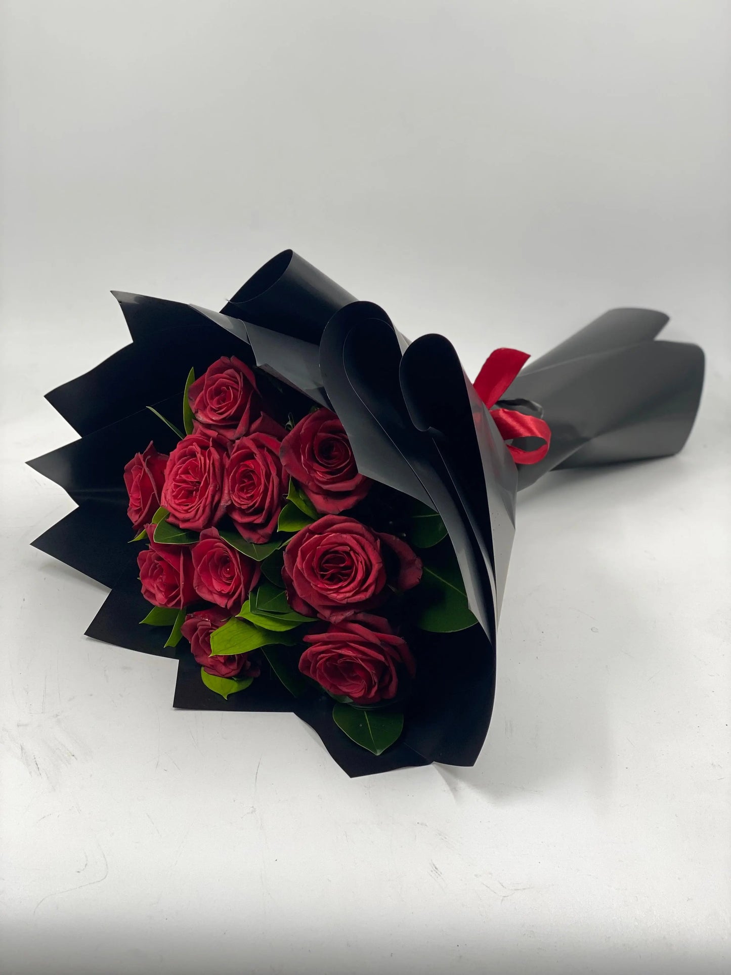 Luxurious red roses bouquet Flowers Shop Amman Blooms Flowers